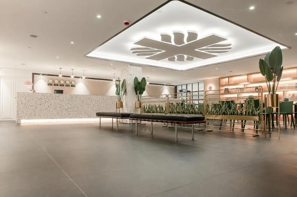 Caritas Oswald Cheung International House Szálloda 3*